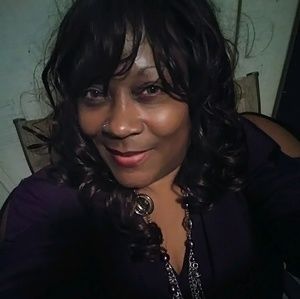 Meet your Posher, Ina